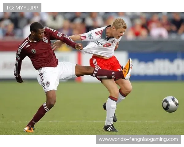 科罗拉多急流与环保组织携手清理主场周边环境垃圾 科罗拉多急流与环保组织携手清理主场周边环境垃圾